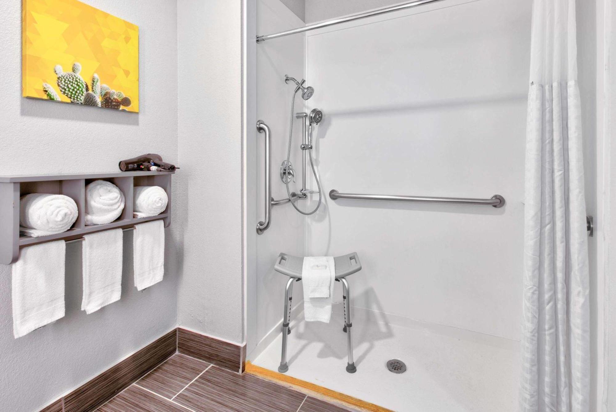 Queen Room Two Queen Beds Bath Tub Mobility or Hearing Accessible Non-Smoking