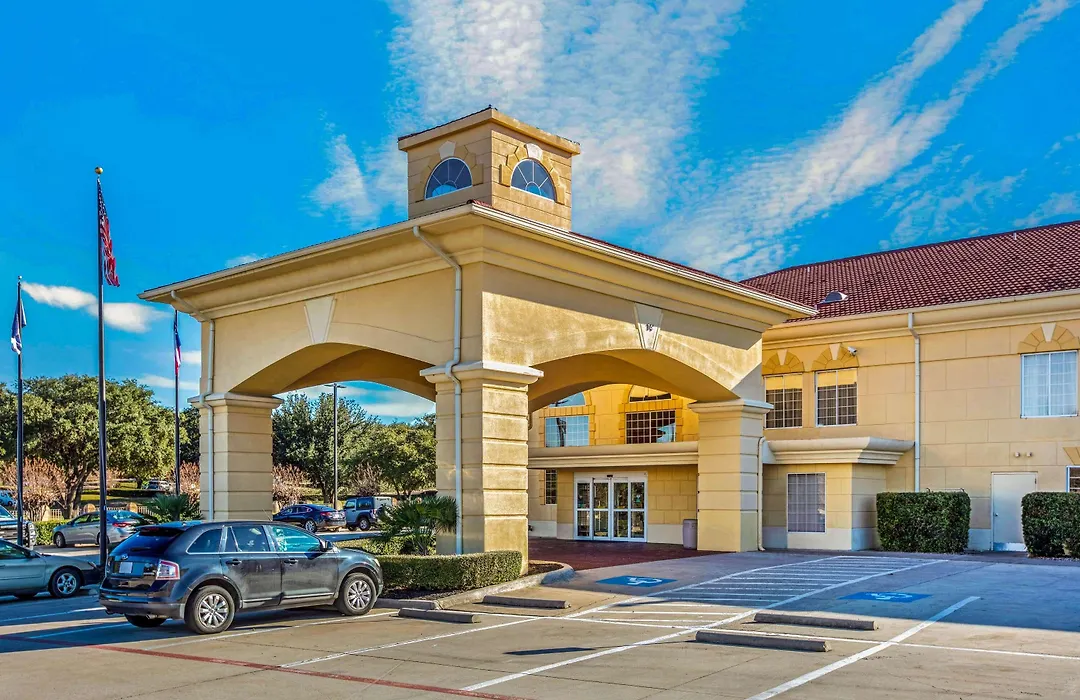 La Quinta By Wyndham Dallas - Las Colinas-1